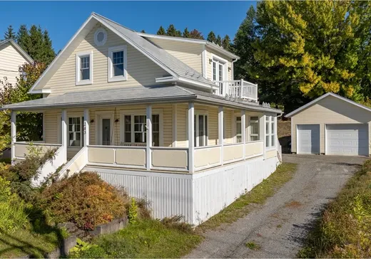1 1/2 Storey for sale - 243 Av. Principale, Dégelis, G5T1K6