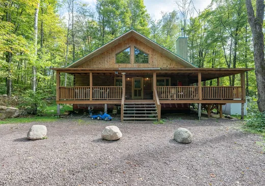Maison à étages à vendre - 16 Ch. d'Eupen, Brownsburg-Chatham, J8G2N7
