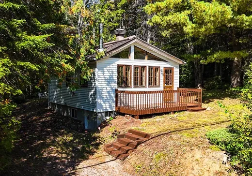 Bungalow à vendre - 45 Ch. Bellevue, Ste-Anne-Des-Lacs, J0R1B0