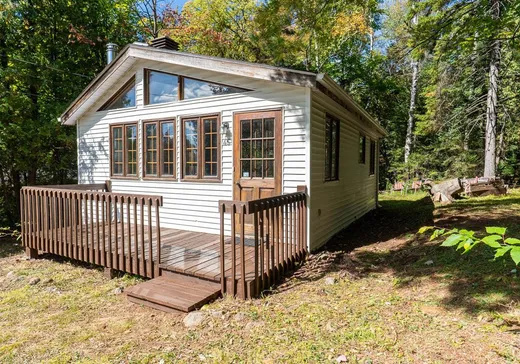 Maison à vendre - 45 Ch. Bellevue, Ste-Anne-Des-Lacs, J0R 1B0