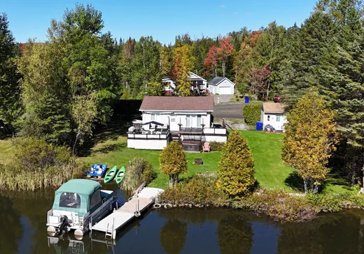 Two or more stories for sale - 10 Ch. Tremblay, Saint Malo, J0B2Y0