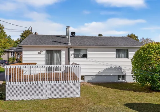 House for sale - 564 Rue Beaudry, Mont-Laurier, J9L 1B8