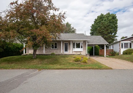 Two or more stories for sale - 299 Rue Forand, Victoriaville, G6P8L7