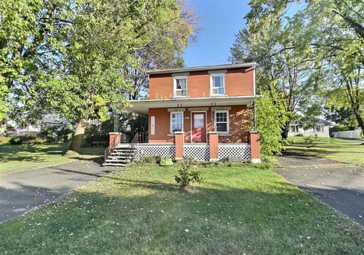 House for sale - 208 Rue St-Georges, Plessisville, G6L 4W6