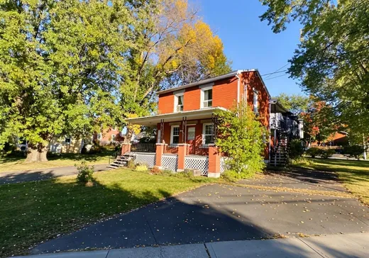 House for sale - 208 Rue St-Georges, Plessisville, G6L 4W6