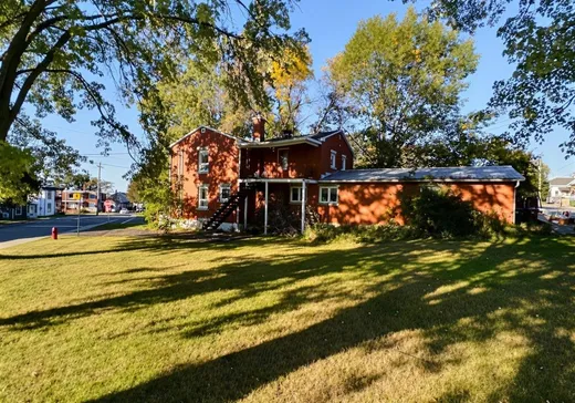 House for sale - 208 Rue St-Georges, Plessisville, G6L 4W6