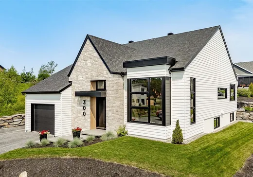 Bungalow for sale - 300 Rue du Parcours, Sherbrooke, J1N1B5