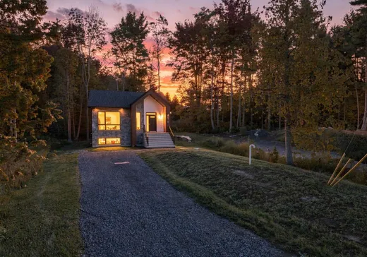 Bungalow à vendre - 410 Ch. Southière, Magog, J1X0V7