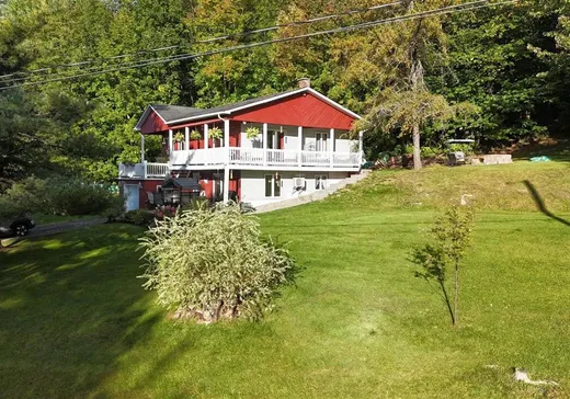 House for sale - 160 Rue des Bouleaux, Ste-Catherine-De-Hatley, J0B 1W0