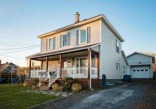 House for sale - 158 Rue Duplin, East Angus, J0B 1R0