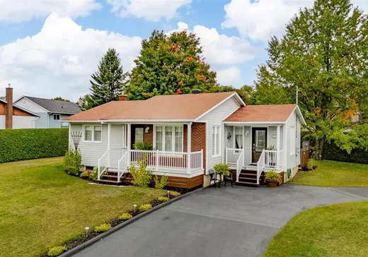 House for sale - 247 Rue du Vicaire-Morin, Coaticook, J1A 2W1