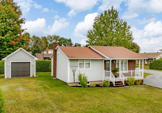 House for sale - 247 Rue du Vicaire-Morin, Coaticook, J1A 2W1