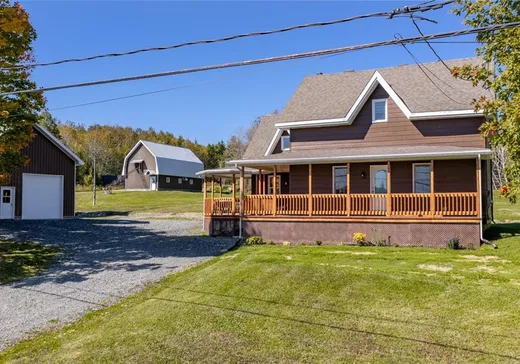 Maison à vendre - 421 Ch. Thibault, Saint-Elzéar-de-Témiscouata, G0L 2W0
