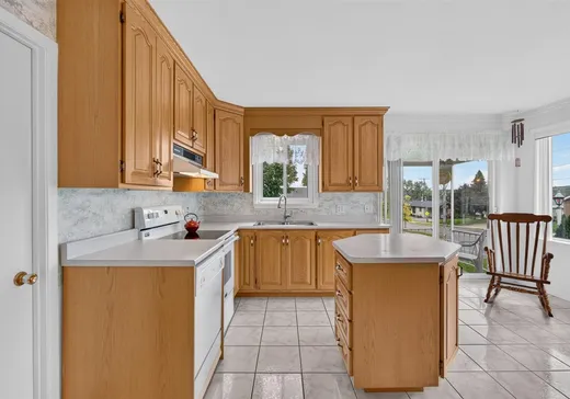 Maison à vendre - 211 Boul. Simoneau, Val des Sources, J1T 3H1