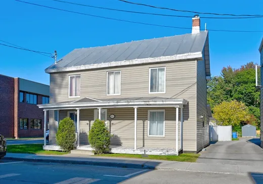 Maison à étages à vendre - 660 Rue De Montcalm, Berthierville, J0K1A0