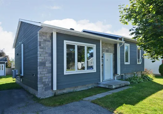 Maison à vendre - 456 Rue des Poètes, Salaberry-de-Valleyfield, J6S 5X9