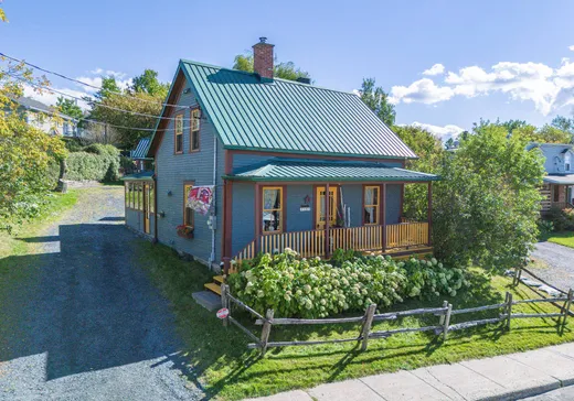 Maison à étages à vendre - 1254 Rue Principale E., Magog, J1X1Z5