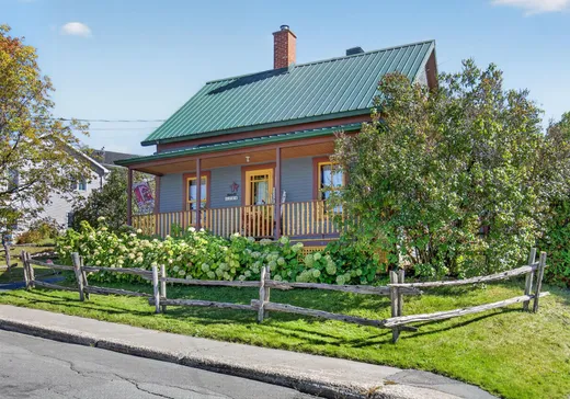Maison à vendre - 1254 Rue Principale E., Magog, J1X 1Z5