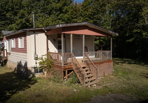 Maison à vendre - 283 Rue Benoit, Granby, J2G 8T9