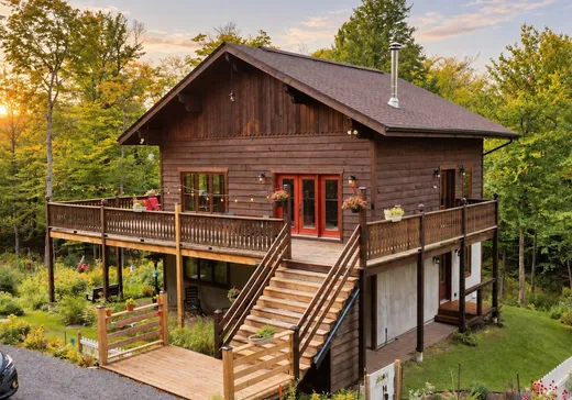 Maison à vendre - 106 Rue Paulsen, Sainte-Agathe-des-Monts, J8C 0X1