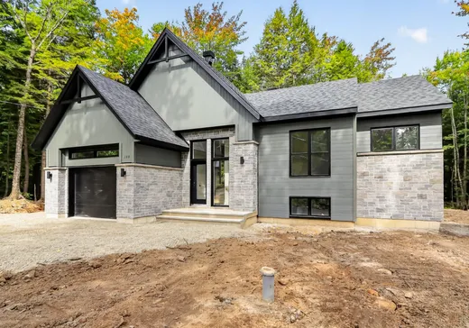 Maison à vendre - 199 12e Avenue, St-Hippolyte, J8A 1E3