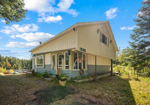 House for sale - 151 Ch. du Lac-Huguette, St-Adolphe d'Howard, J0T 2B0