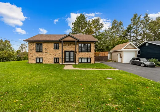 Bungalow à vendre - 16 Rue St-Jacques, Sainte-Brigitte-de-Laval, G0A3K0
