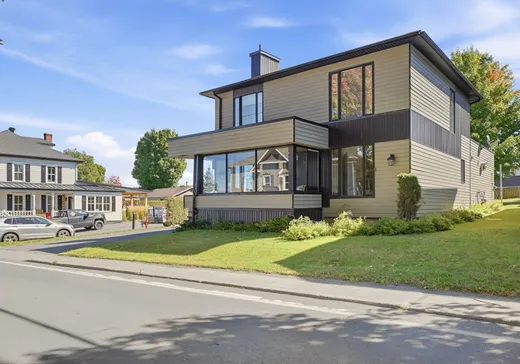 Maison à vendre - 310 Rue Principale, Montréal (Centreville), G0M 2B0