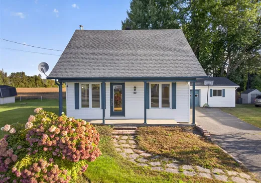 House for sale - 21 Rue du Haut-de-la-Rivière, St-Francois-Du-Lac, J0G 1M0