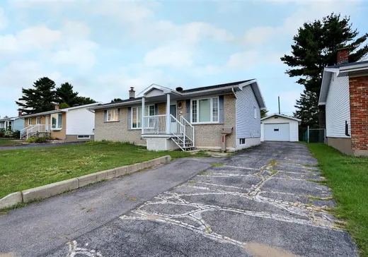 Maison à vendre - 42 Rue Bellevue, Pointe-Du-Lac, G9B 1H6