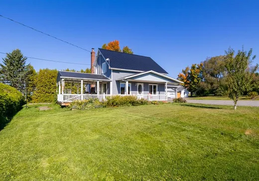 House for sale - 8858 Route 204, Frontenac, G6B 2S1