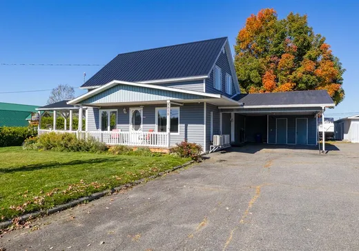 House for sale - 8858 Route 204, Frontenac, G6B 2S1