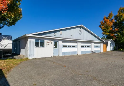 House for sale - 8858 Route 204, Frontenac, G6B 2S1