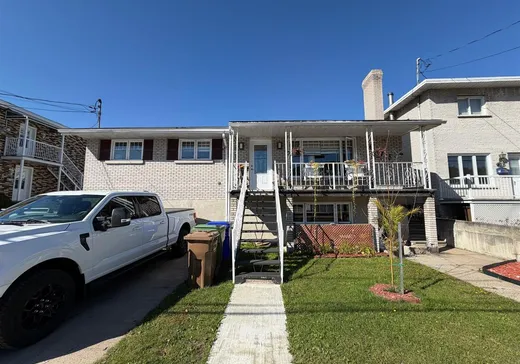 Bungalow à vendre - 465 Rue Bostonnais, La Tuque, G9X2G9