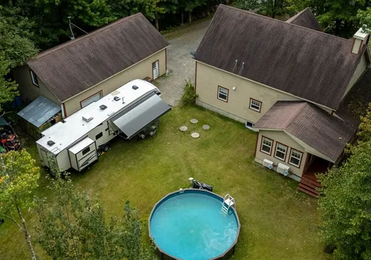Maison à étages à vendre - 106 Rue des Frênes, Sainte-Sophie, J5J2X9