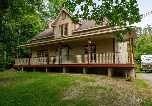 Maison à vendre - 106 Rue des Frênes, Sainte-Sophie, J5J 2X9