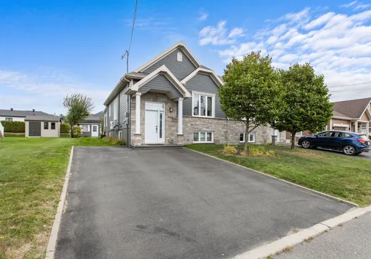 House for sale - 926 Rue des Frères-Paré, Sainte-Marie, G6E 0J7