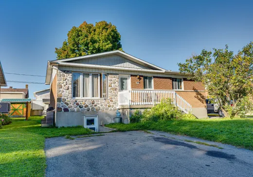 House for sale - 11 6e Avenue, Salaberry-de-Valleyfield, J6S 6B9