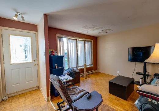 House for sale - 11 6e Avenue, Salaberry-de-Valleyfield, J6S 6B9