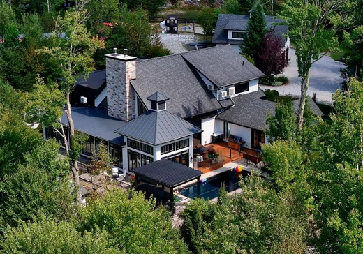 Maison à vendre - 8 Ch. Robert-Savoie, St-Etienne-De-Bolton, J0E 2E0
