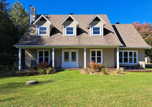 Maison à étages à vendre - 2211 Ch. du 8e-Rang S., Mont-Laurier, J9L0V2