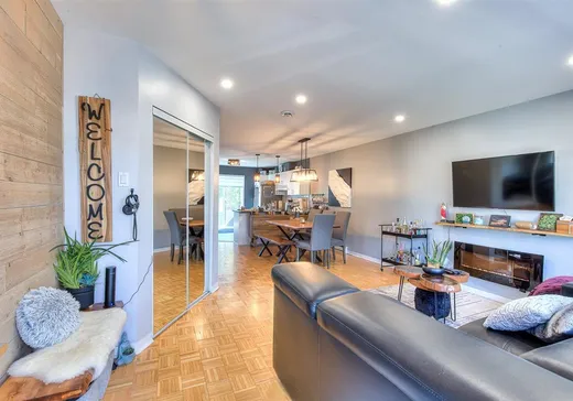 Maison à étages à vendre - 71 Av. des Laurentides, Bois-des-Filion, J6Z4P5