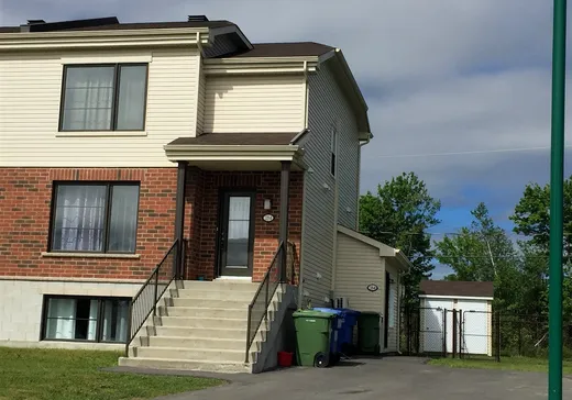 Maison à étages à vendre - 284Z-284AZ Rue du Grenoble, Lachute, J8H0L3