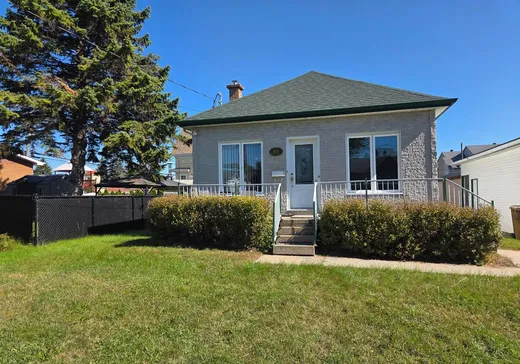 Bungalow à vendre - 89 Rue des Bouleaux, Les Coteaux, J7X1A1