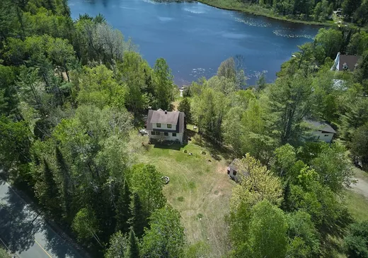 Maison à étages à vendre - 553 Ch. du Lac-Lanthier E., Rivière-Rouge, J0T1T0