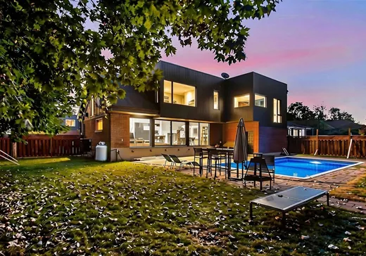 Maison à étages à vendre - 894 Av. Oak, Saint-Lambert, J4P1Z7