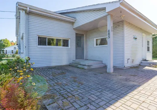 House for sale - 685 Rue Ste-Cécile, St-Boniface-De-Shawinigan, G0X 2L0