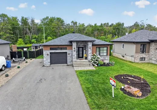 House for sale - 129 4e Avenue, Saint-Zotique, J0P 1Z0