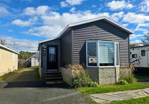 Two or more stories for sale - 23 Rue du Bel-Air, Matane, G4W3V7