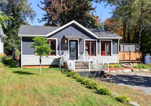 Two or more stories for sale - 185 Rue Sicard, Saint-Calixte, J0K1Z0